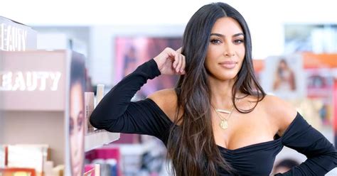 Keeping Up With The Kardashians Kim Kardashian Rocks A Bikini After Bitter Spat With Kourtney