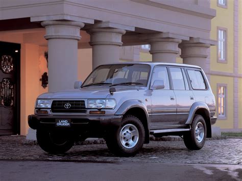 Toyota Land Cruiser 80 Series рестайлинг (1995 – 1997) - технические ...