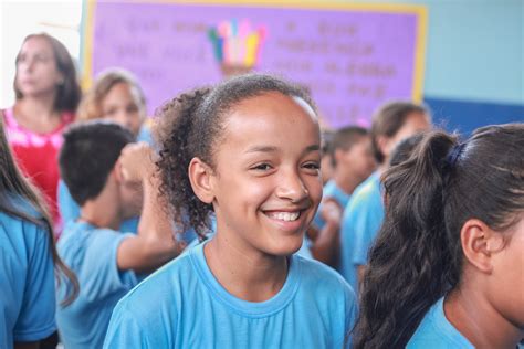 Prefeitura Inaugura Primeiro Parquinho De Pneus De Escola Do Campo