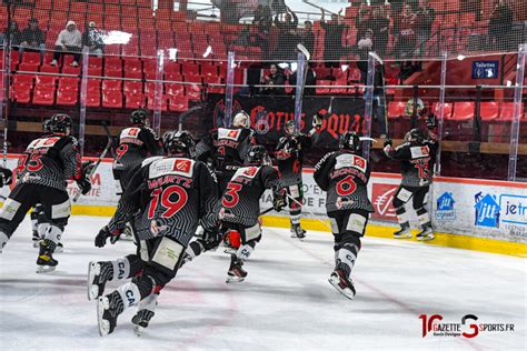 Hockey Sur Glace Hcas Les U B Auteurs De Soixante Trois Buts En