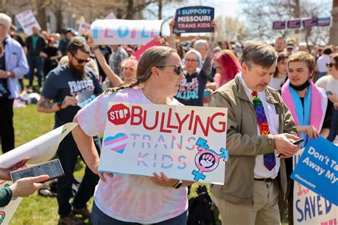 Advocates challenge Missouri attorney general’s emergency order against