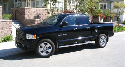 Dodge Ram 1500 Crew Cab Photos Reviews News Specs Buy Car
