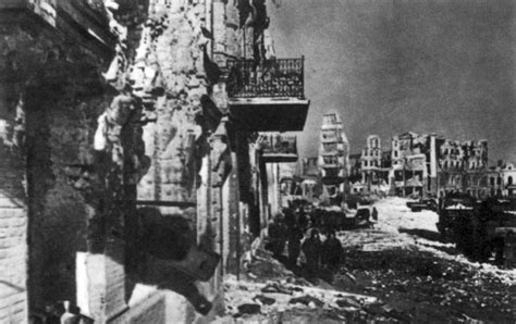 Площадь Павших борцов. Январь 1943 года [1973 - Город-герой Волгоград]