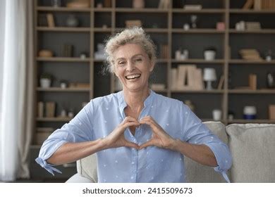 Femme mature en chaleur résultats mille dimages libres de droits de photos de stock et