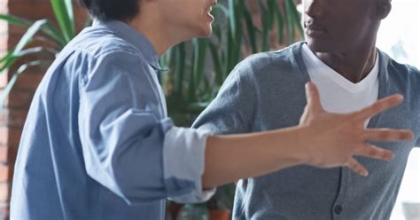 Gay Guy Calls Out Straight Roommate Over Poor Grooming