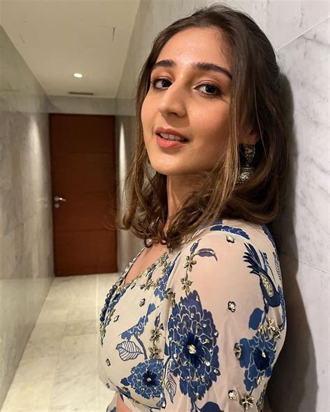 Dhvani Bhanushali Age Height Biography 2023 Wiki Net Worth Boyfriend