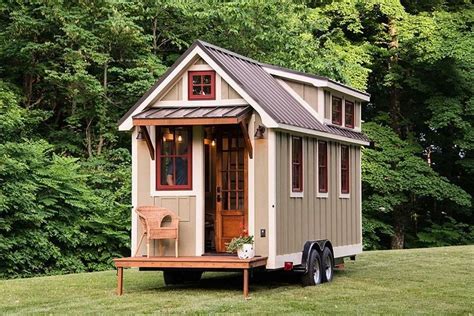 33 Amazing Rustic Tiny House Design Ideas - HMDCRTN