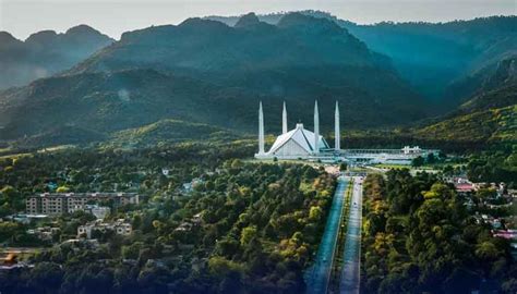 aslam abad  ozyraaathm  maaaon khsosy ky prapry pr kbd krlya gya
