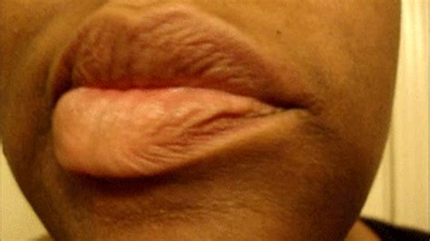 Hiccup Closeup MP4 AleeyahMeow Ebony BBW Fetish Store Clips4sale