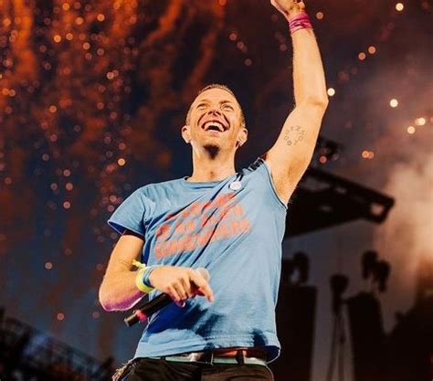 Momen Chris Martin Berpantun Di Konser Coldplay Jakarta Ujungnya