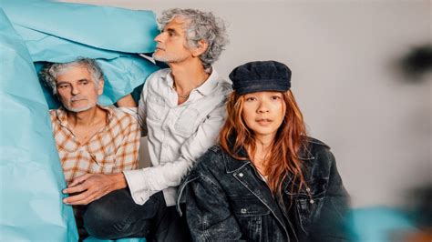 Tras un silencio de años vuelve Blonde Redhead con un nuevo disco sin complicaciones