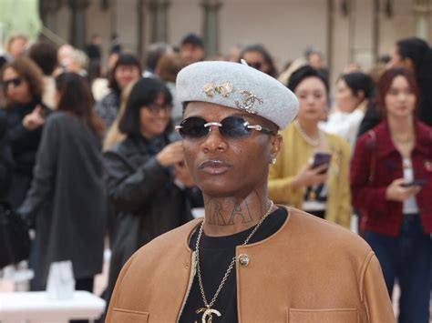 Wizkid Blasts Spoiled Rich Kid Davido To Reignite Beef