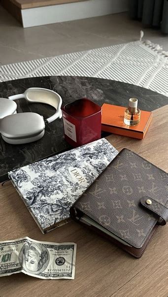 Ни одно слово, летящее в твой адрес, не должно менять твое мнение о ...