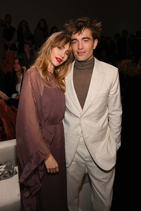 Robert Pattinson & Suki Waterhouse post first baby pic after birth of