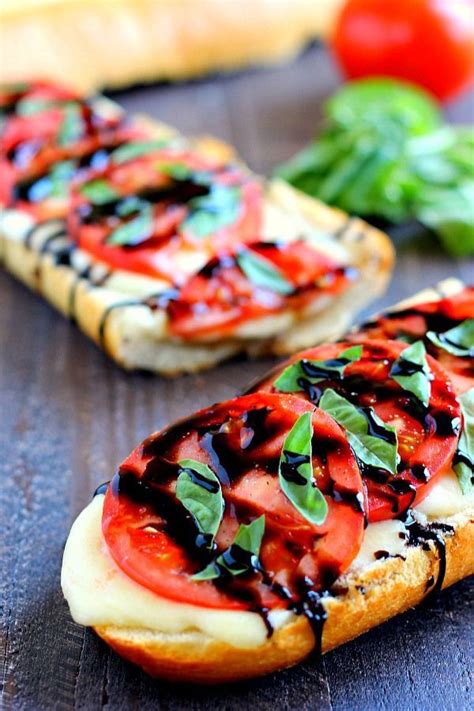 This Toasted Caprese Garlic Bread Is Made With Hints Of Garlic And