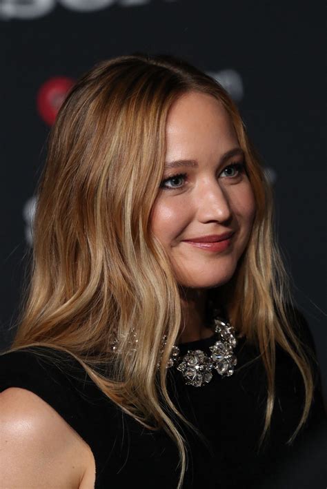 Jennifer Lawrence Short Blonde Hair