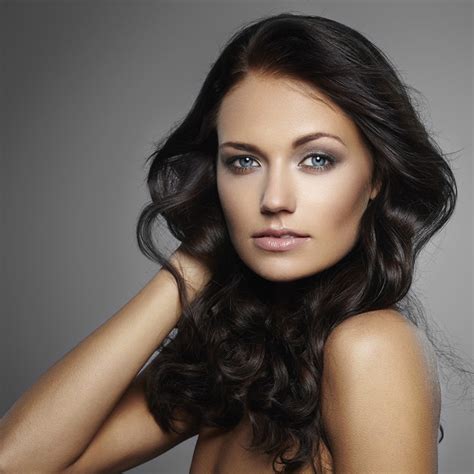 Blonde Brune Ou Rousse Trouvez Le Maquillage Qui Vous Va Magazine Avantages