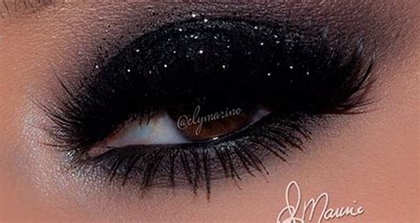 Starry Night Smokey Eye With Glitter
