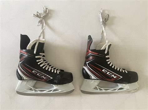 Used Ccm Regular Width Size 8 Jetspeed Ft440 Hockey Skates Sidelineswap