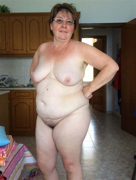 Mature Granny At Home Full Frontal