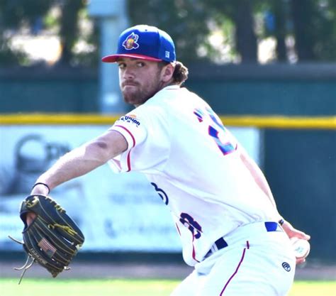 Hot Tots Take Two Games Against Big Sticks News Sports Jobs Minot Daily News