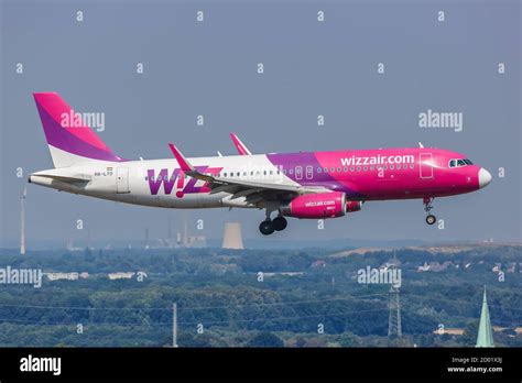 Wizzair Aircraft Hi Res Stock Photography And Images Alamy