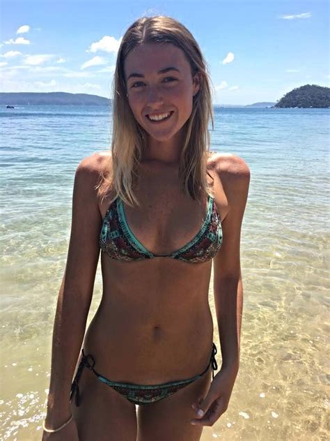 Blonde W Nice Body Porn Pic