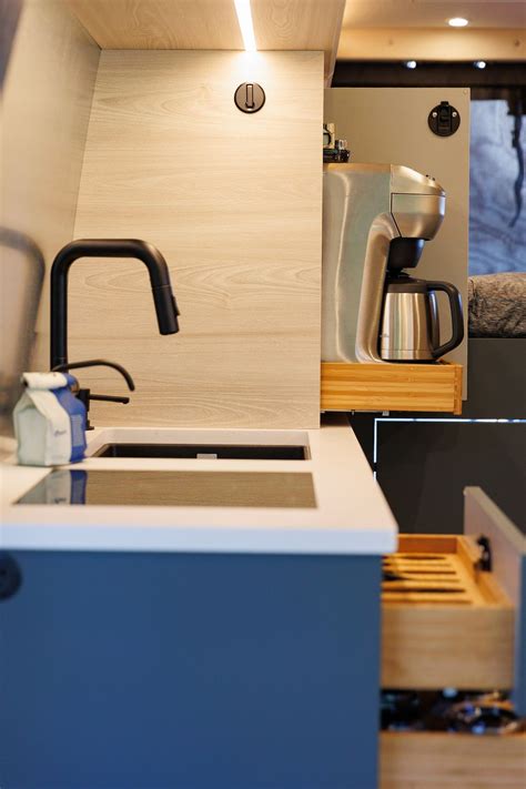 DESO | Benchmark Vehicles