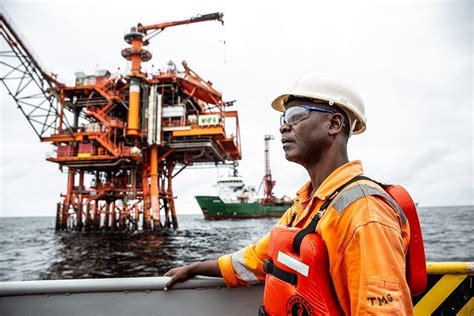 NFE Steps Into Offshore Congo LNG Talks With Eni