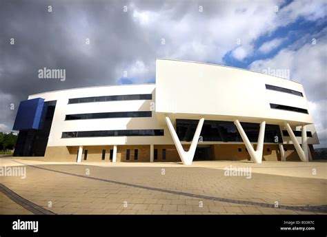 Creative Arts Building University Of Huddersfield Stock Photo Alamy