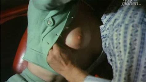 Naked Karin Lorson In Hausfrauen Report 6