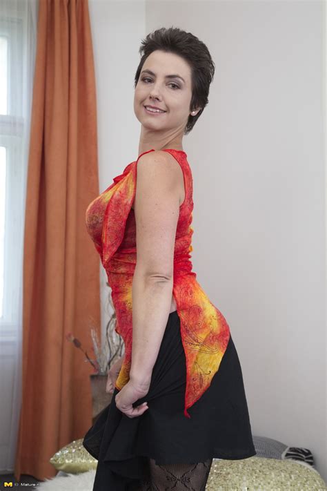 Big Tits Flash Skirt XXX Dessert Picture 1