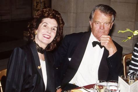 V & A Gala Dinner - Baroness Teddy von Zuylen & Lady Rawlinson of Ewell ...