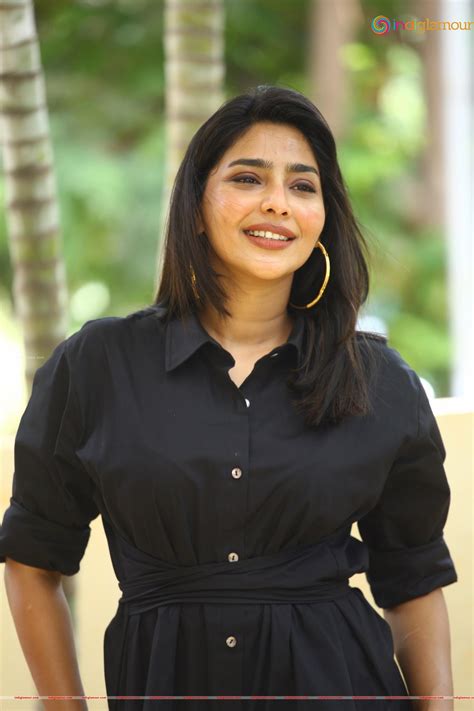 Aishwarya Lekshmi Actress Photo Image Pics And Stills 553070