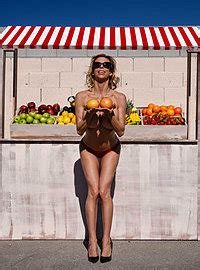 Slender Blonde Woman Olivia Blu Plays With Her Dripping Wet Pussy MILF Fox