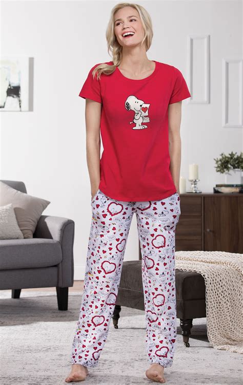 Snoopy's Valentine Pajamas | Pajamagram