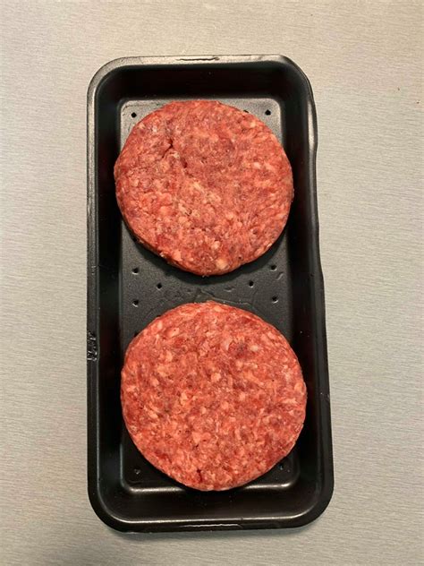 Телешки бургери BLACK ANGUS 2 бр х 150 г – Bredas