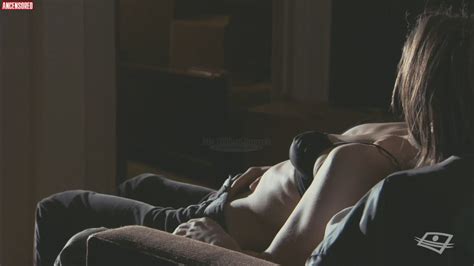 Les Signes Vitaux Nude Pics Page