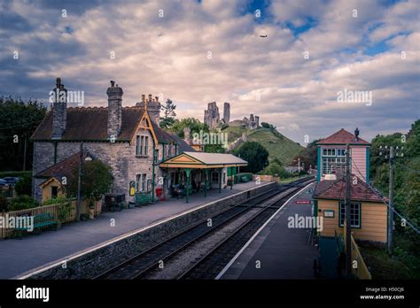 Corfe Castle Stock Photo Alamy