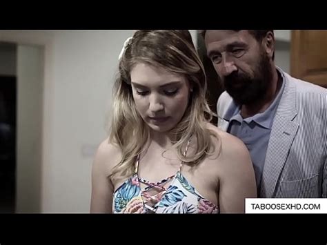 Stiefonkel Fickt Seinen Unschuldigen Blonden Freund XVIDEOS