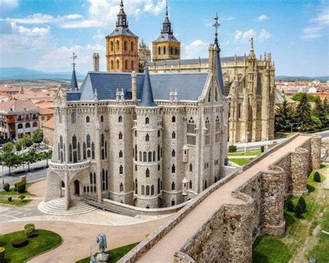 Palacio De Gaud En Astorga En Le N Antonio Gaudi Palacios Gaudi