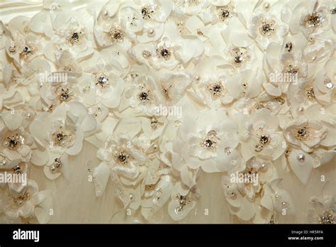 Hochzeitskleid Detail Fotos Und Bildmaterial In Hoher Auflösung Alamy
