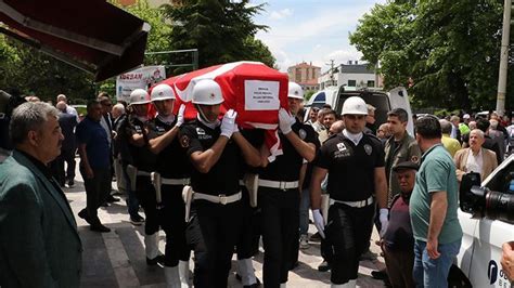 Polis memuru kalp krizinden yaşamını yitirdi Son Dakika Haber