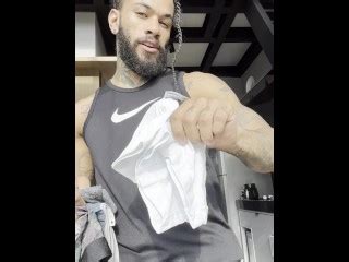 内衣上的巨型软鸡巴吮吸它 Pornhub Gay