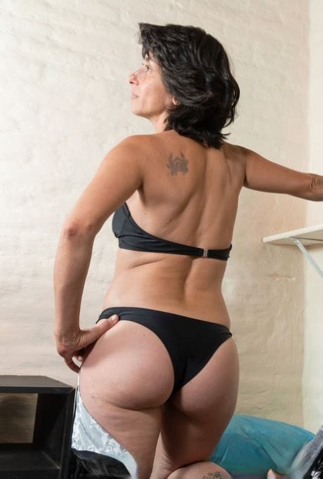 Hairy Bent Over XXX Nude Photos HairyMaturePics