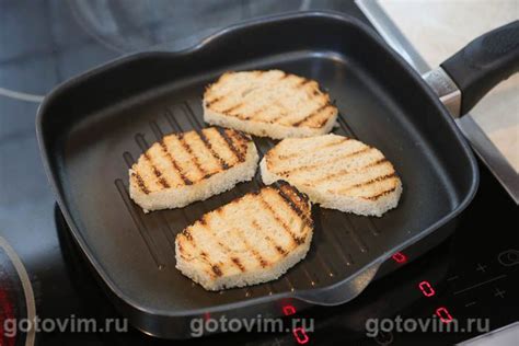 Брускетта по-русски - с хреном, свеклой и мясом. Рецепт с фото