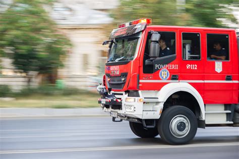 Ma Ina Prefectului De Olt Mario De Mezzo A Luat Foc La Volan Se