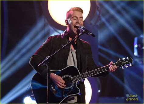 Full Sized Photo Of American Idol Top Three Performances Pics 10