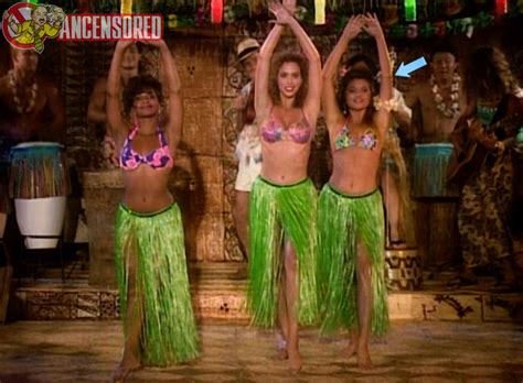 Naked Tiffani Thiessen In Saved By The Bell Hawaiian Style