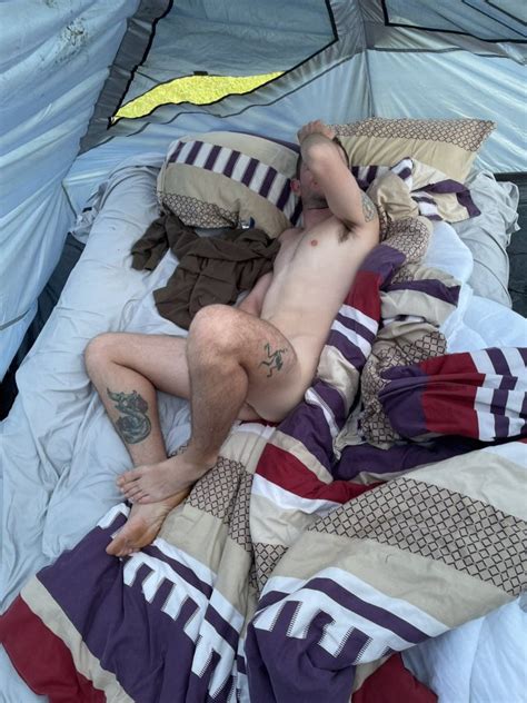 Nude Dudes On Tumblr